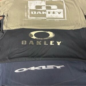 Men’s Oakley shirts large lot of 3